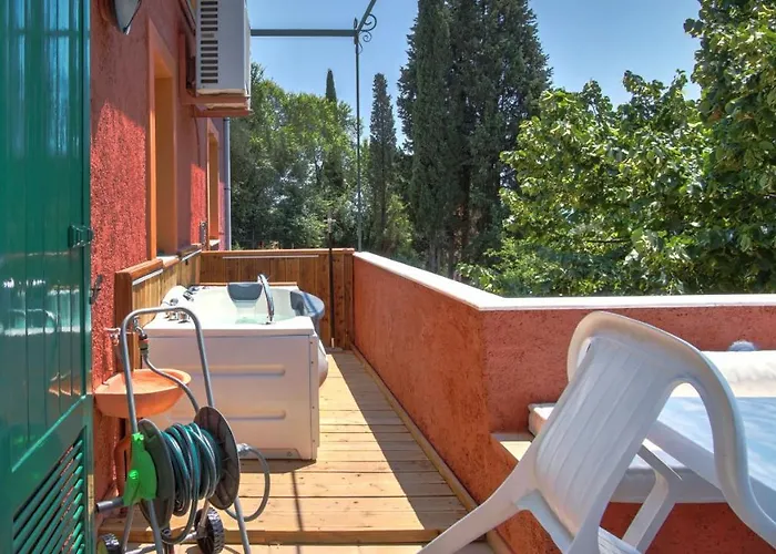 Kornata Country House *